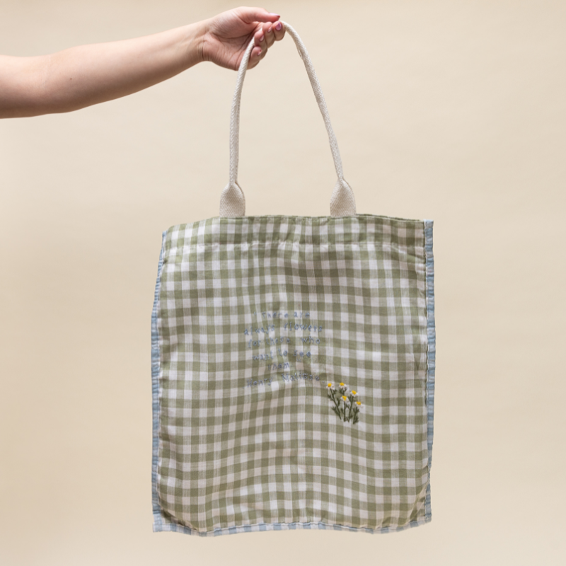 BOLSA MULTIUSO XADREZ COM BORDADO A MAO 01