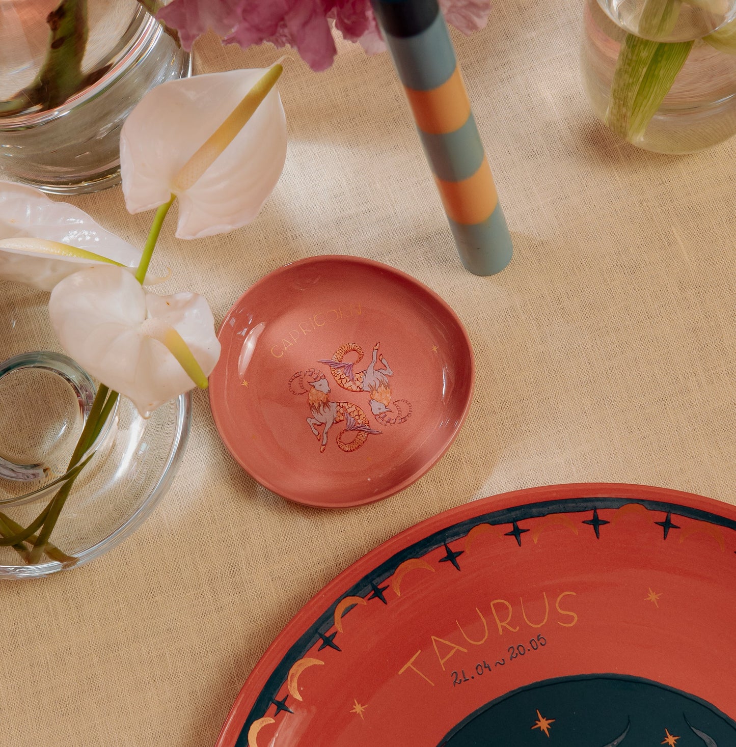 MINI PRATO DECOR CAPRICÓRNIO – UNITÁRIO