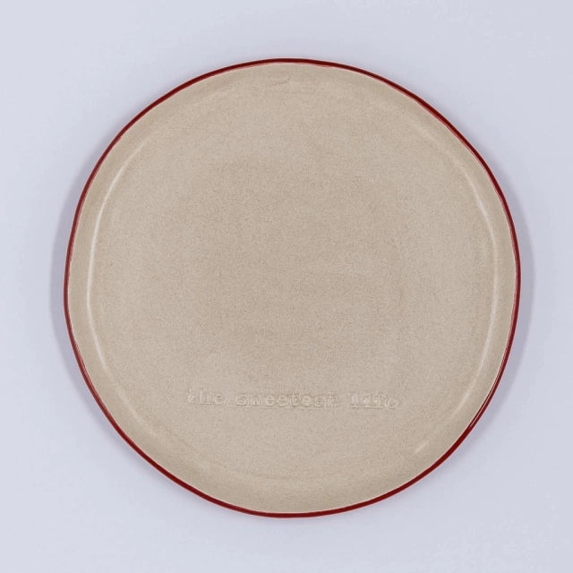Prato raso em ceramica com vermelho
