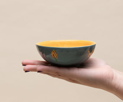 Bowl Pequeno Tulipas + 150 g de Dragê de Chocolate Azul