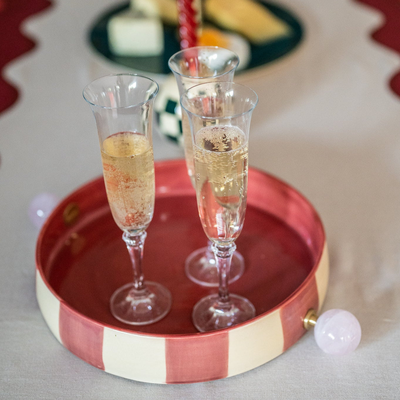 BANDEJA CELINE ROSA EM CERÂMICA – 30CM