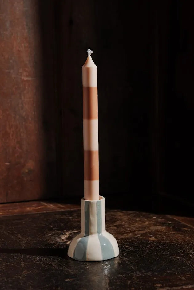 CASTIÇAL LISTRADO EM CERÂMICA – UNITÁRIO