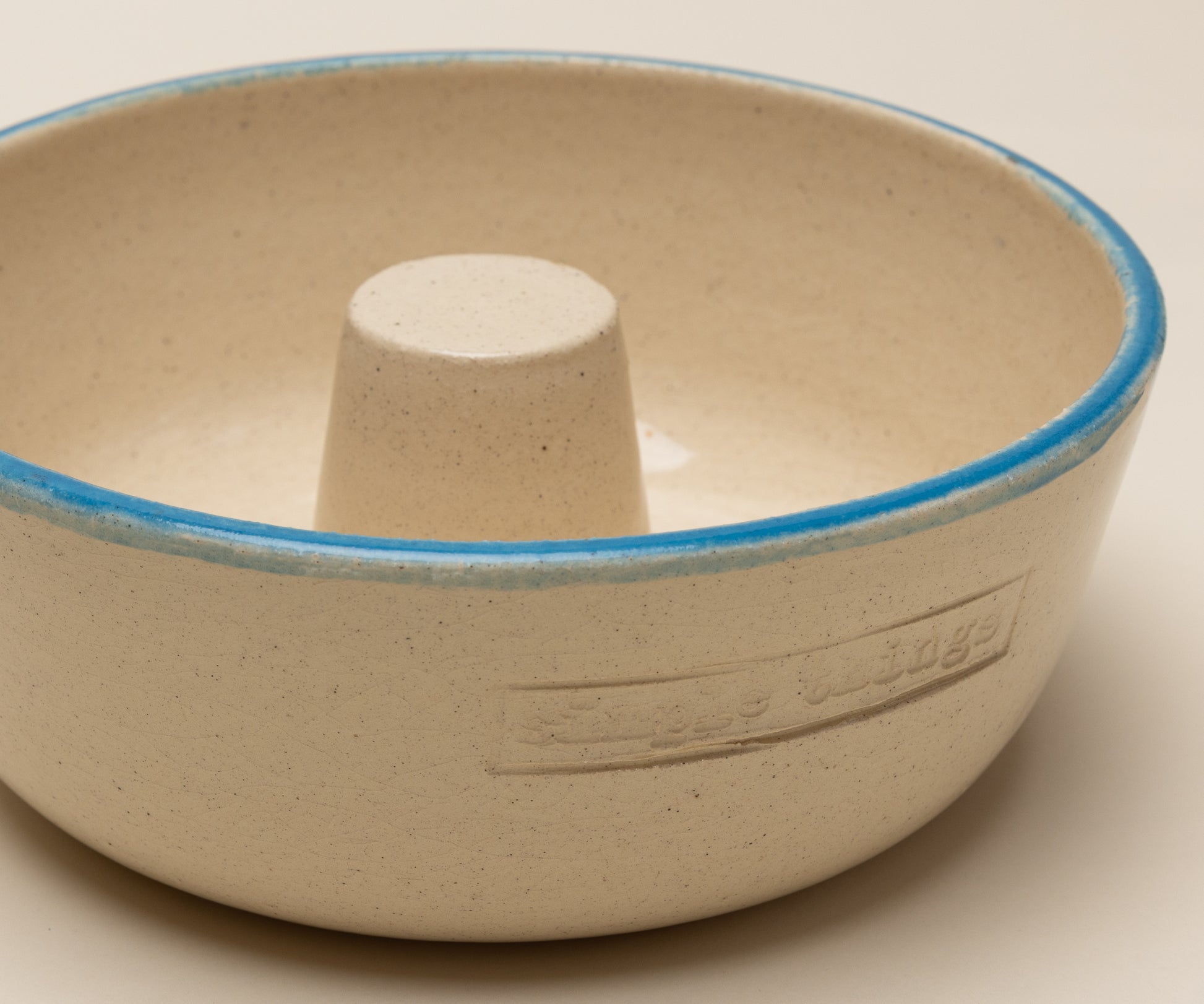 FORMA EM CERAMICA PARA BOLO 3