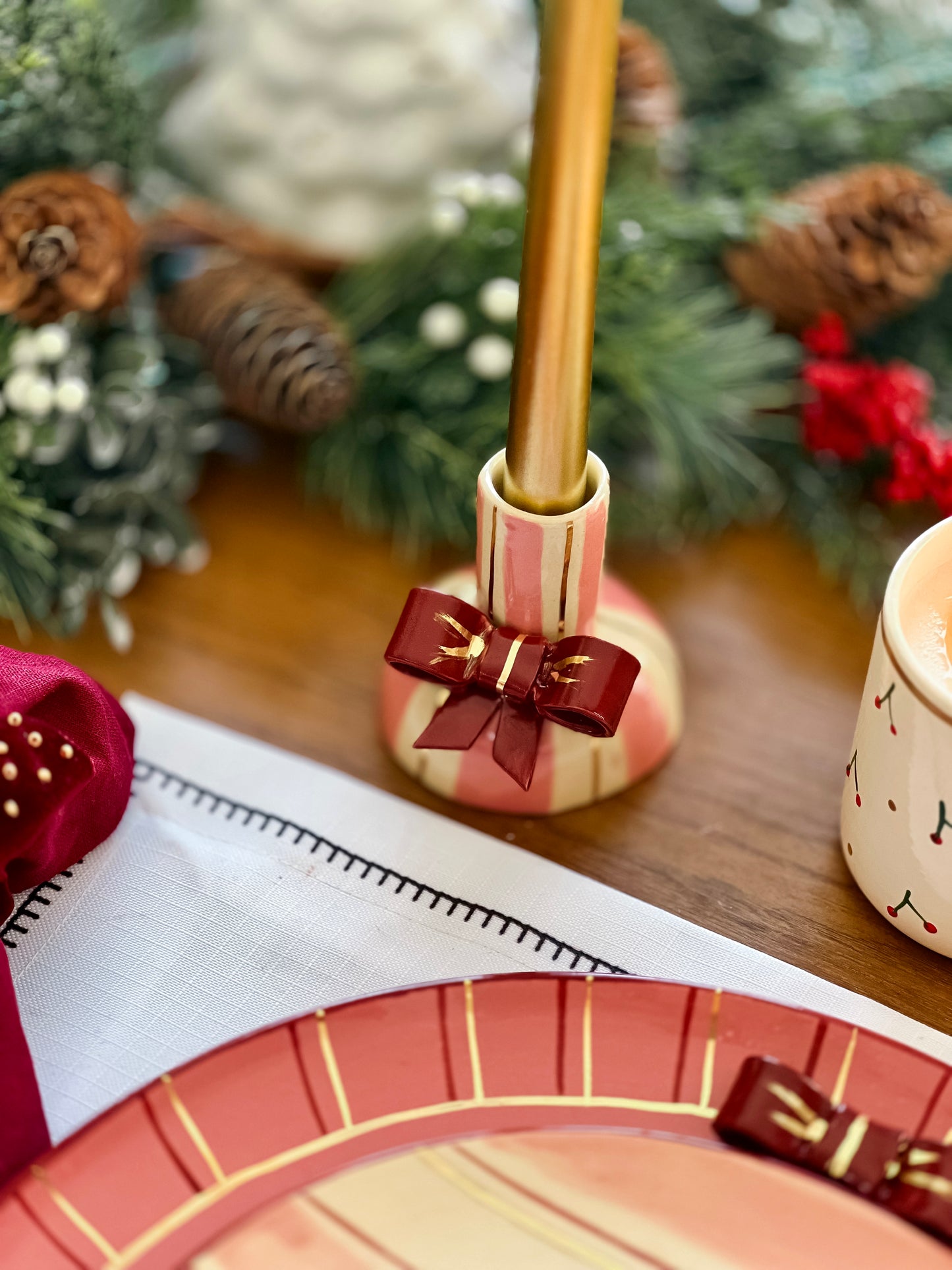 CASTIÇAL LAÇO VERMELHO