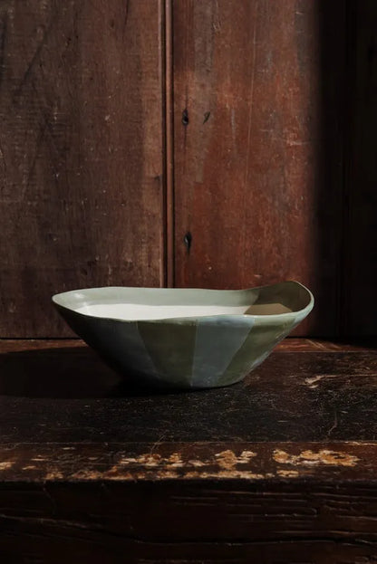 SALADEIRA AZUL LISTRADA DE VERDE – UNITÁRIO