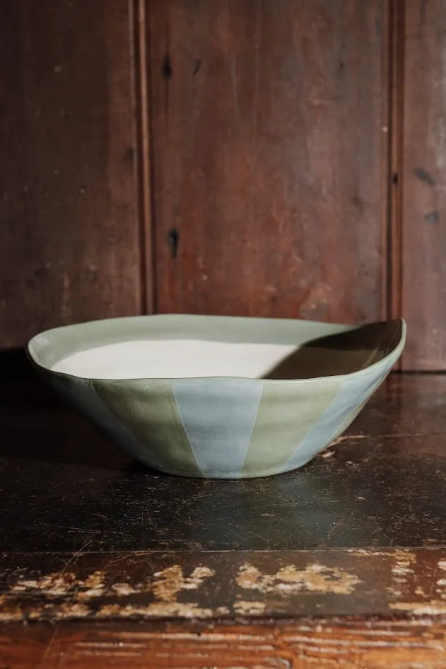 SALADEIRA AZUL LISTRADA DE VERDE – UNITÁRIO