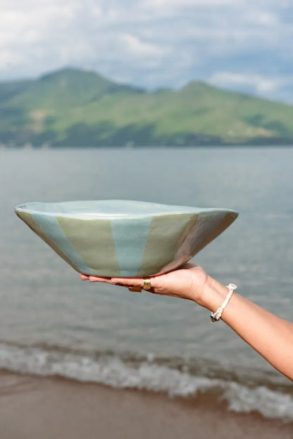 SALADEIRA AZUL LISTRADA DE VERDE – UNITÁRIO