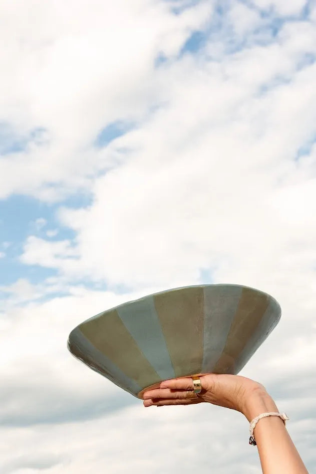 SALADEIRA AZUL LISTRADA DE VERDE – UNITÁRIO