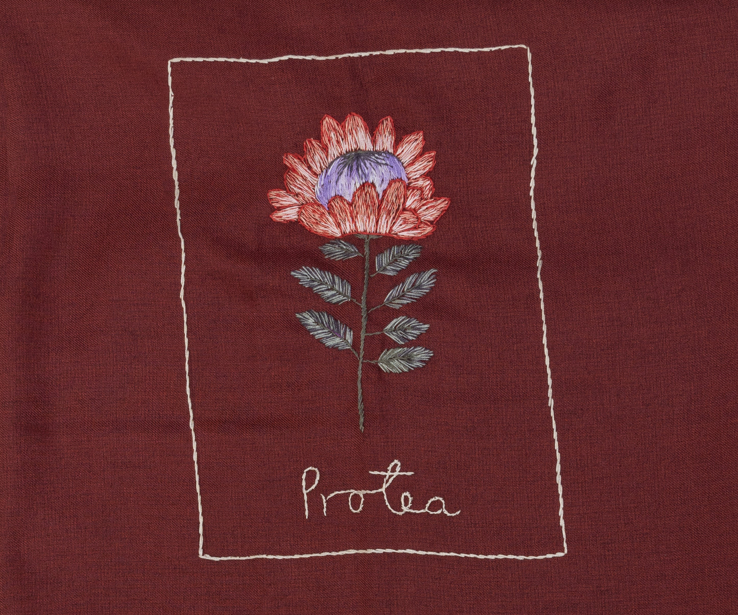 TOALHA DE MESA ALGODAO MARSALA COM FLORES BORDADAS 3