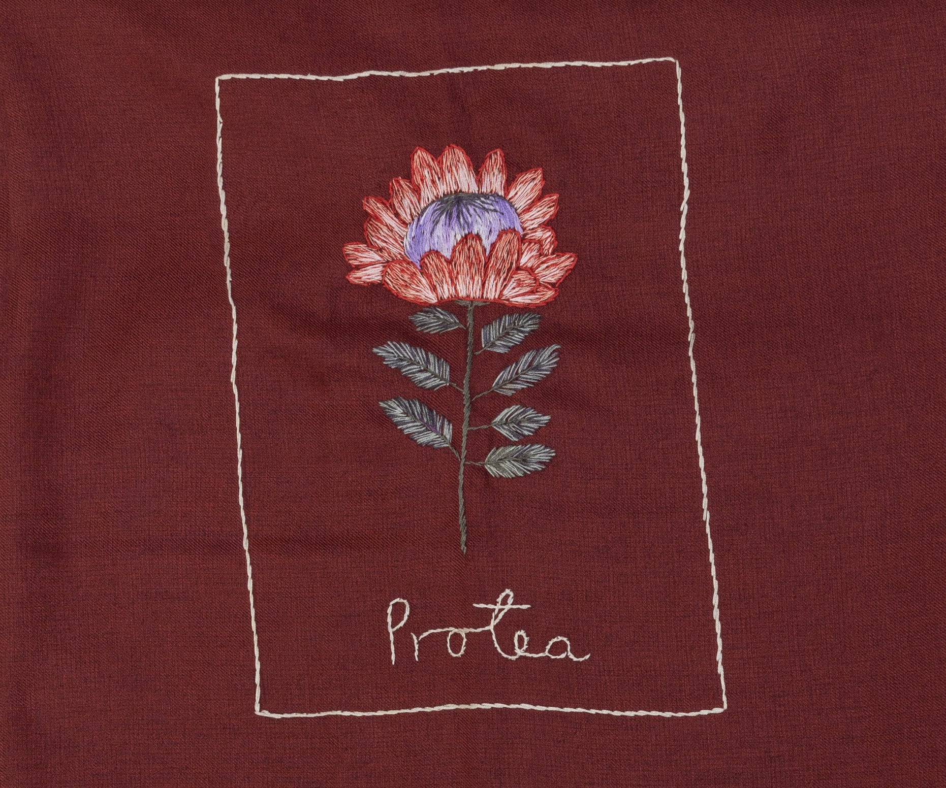 TOALHA DE MESA ALGODAO MARSALA COM FLORES BORDADAS 3