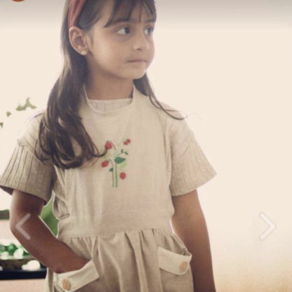 avental fraise infantil