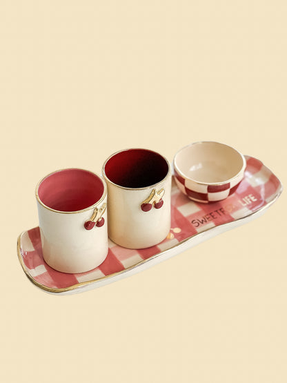 BANDEJA COM COPINHOS E MINI BOWL CEREJA