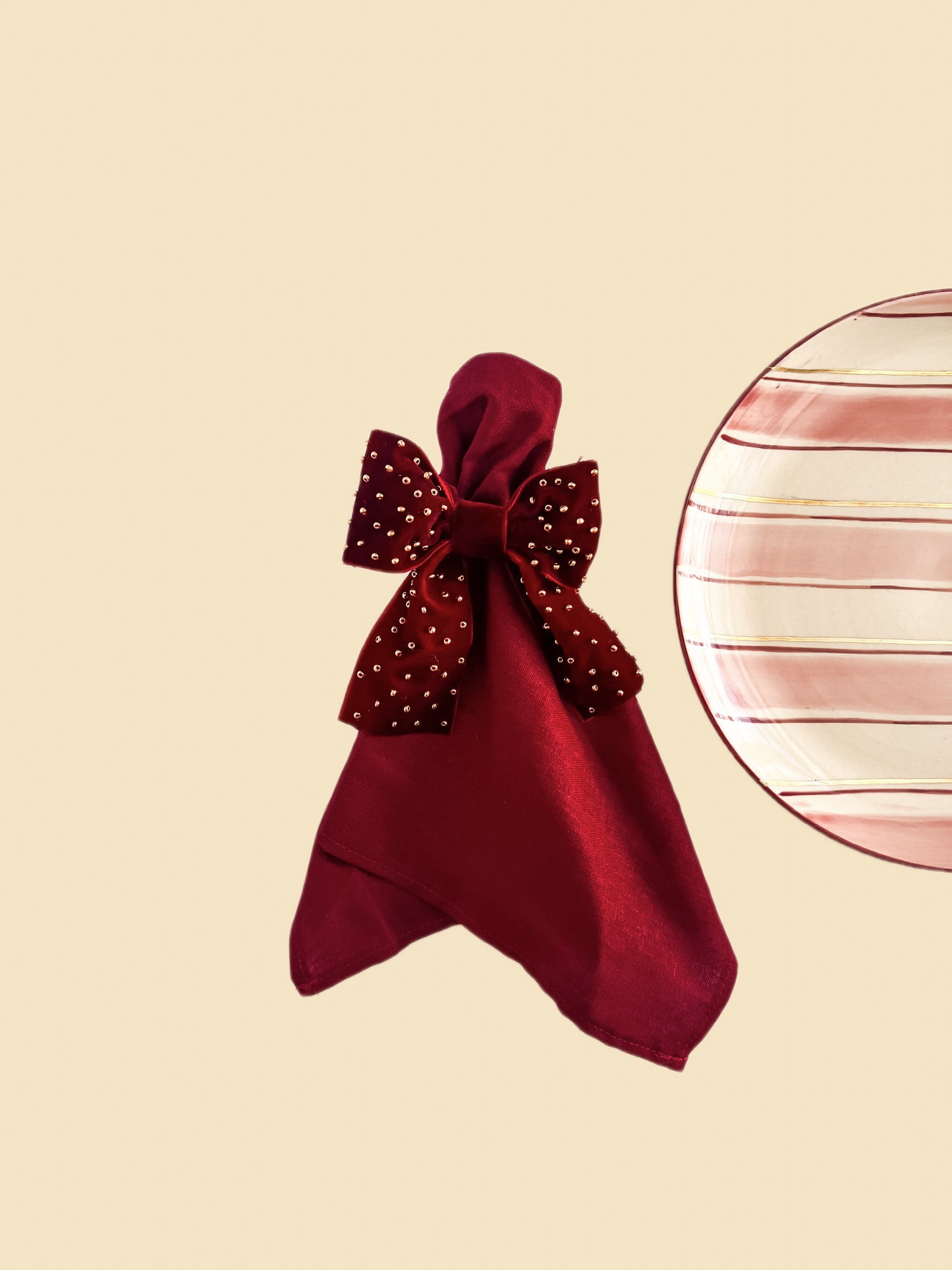 PORTA GUARDANAPOS LAÇO VELUDO BORDADO