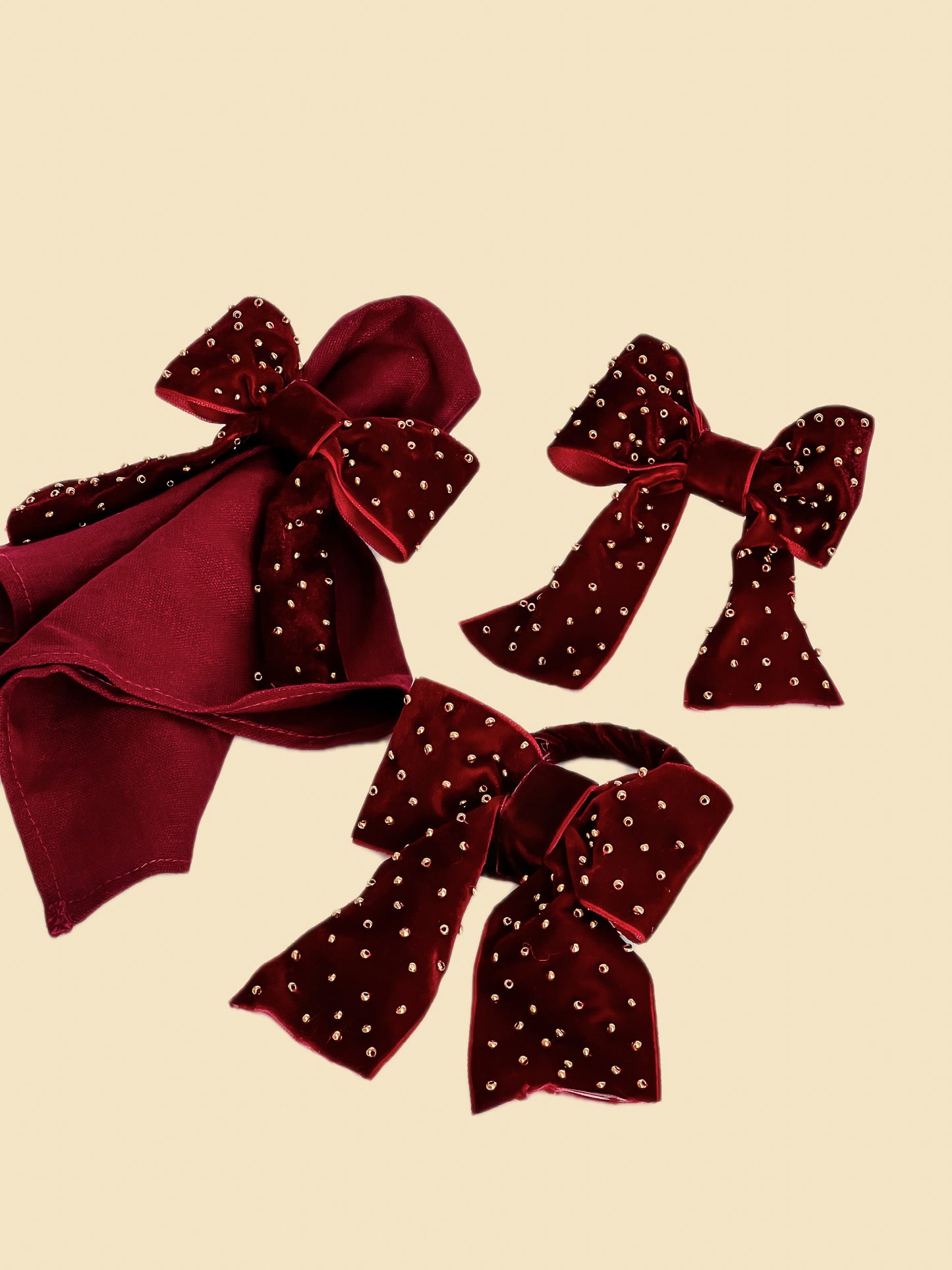 PORTA GUARDANAPOS LAÇO VELUDO BORDADO